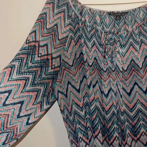 Zac & Rachel Long Sleeve Blouse: Teal Chevron/Herringbone Top - Picture 4 of 5